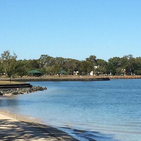 Bribie Waterways Motel Bongaree Exterior photo