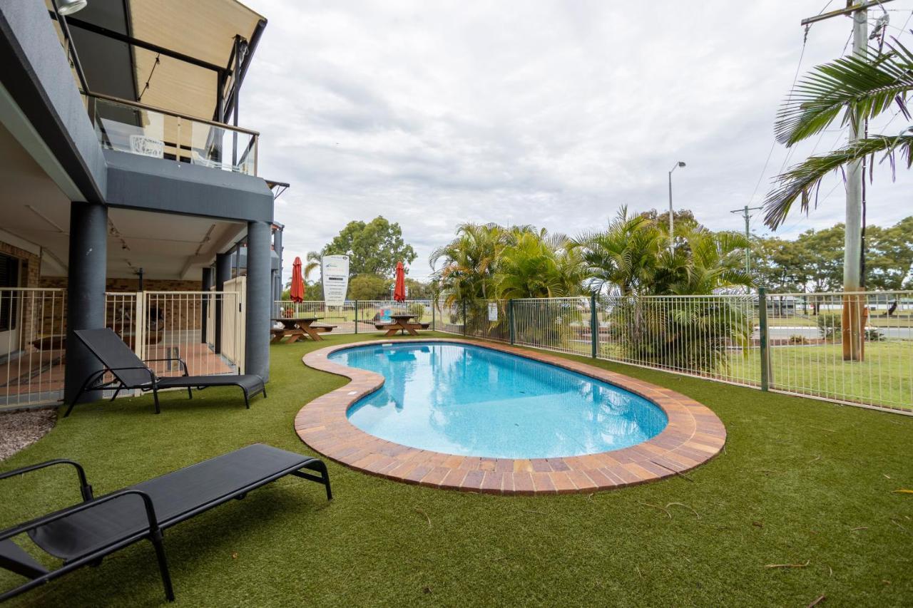 Bribie Waterways Motel Bongaree Exterior photo