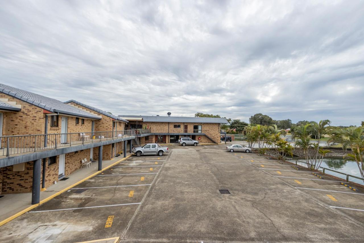 Bribie Waterways Motel Bongaree Exterior photo