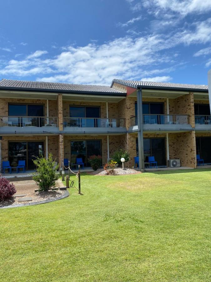 Bribie Waterways Motel Bongaree Exterior photo