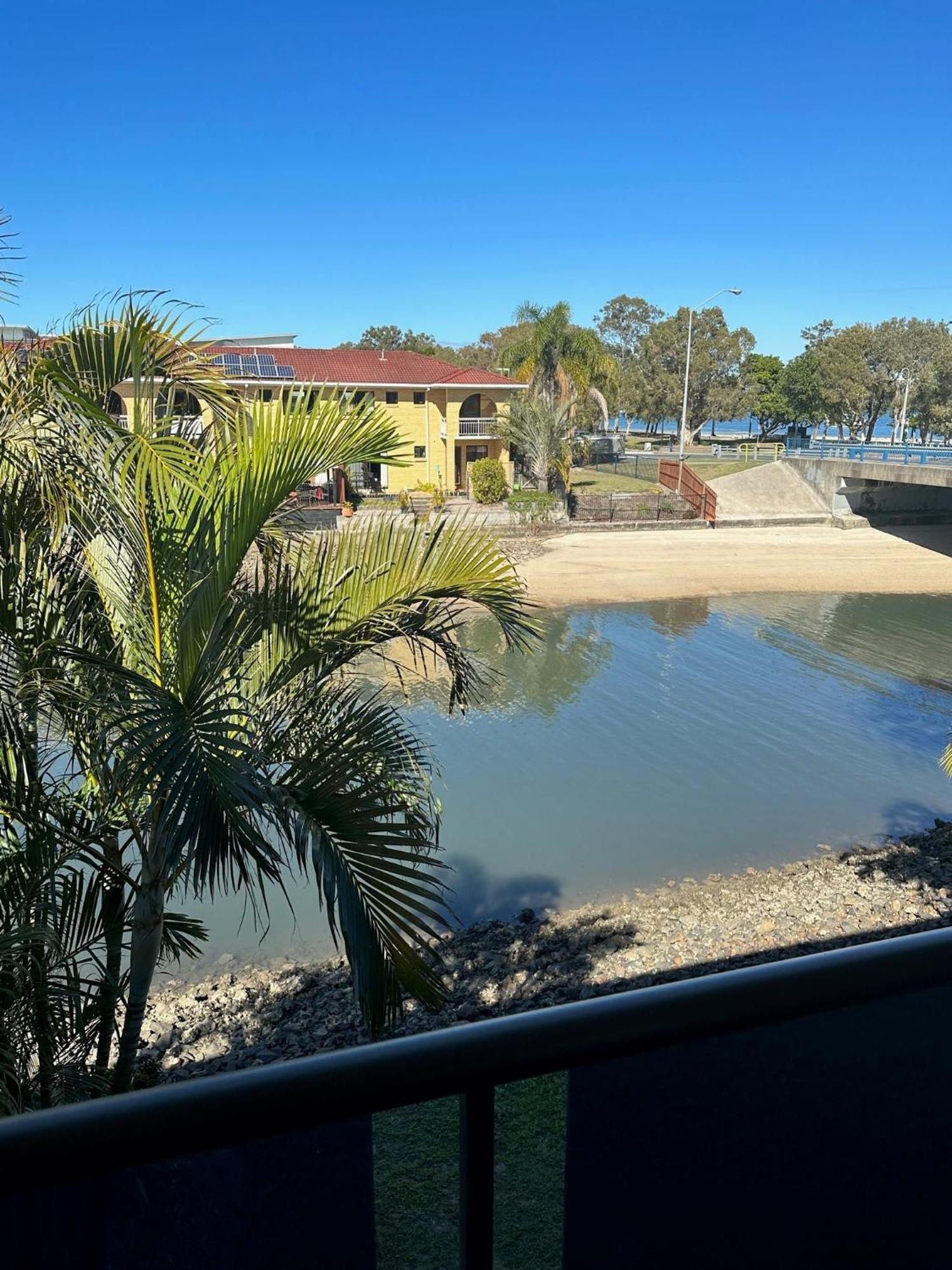 Bribie Waterways Motel Bongaree Exterior photo