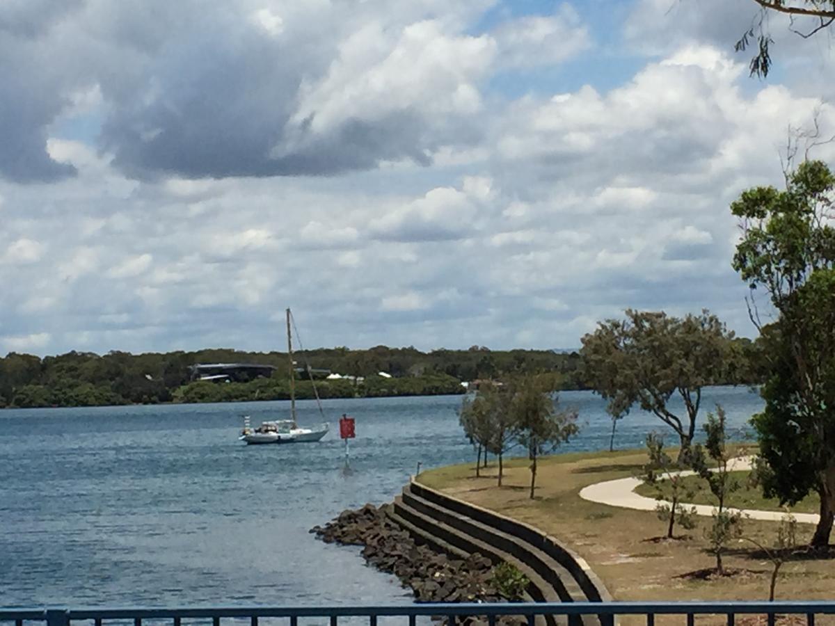 Bribie Waterways Motel Bongaree Exterior photo