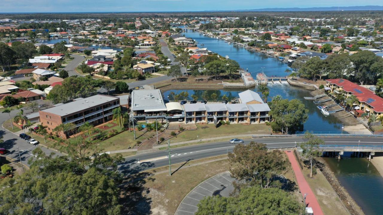 Bribie Waterways Motel Bongaree Exterior photo